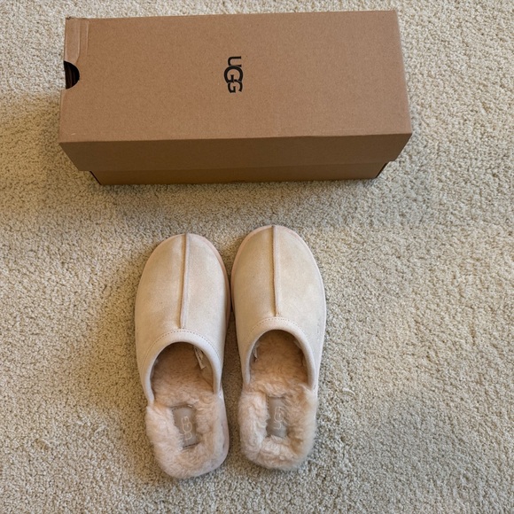 UGG Shoes - UGG Cream Pearle Slippers